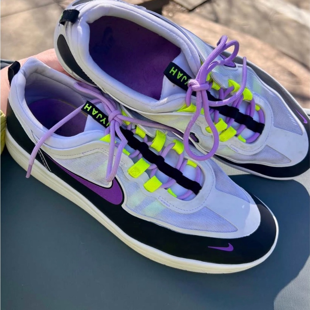 Nike SB Nyjah Free 2 in the "Black White Wild Berry" size 11colorway.